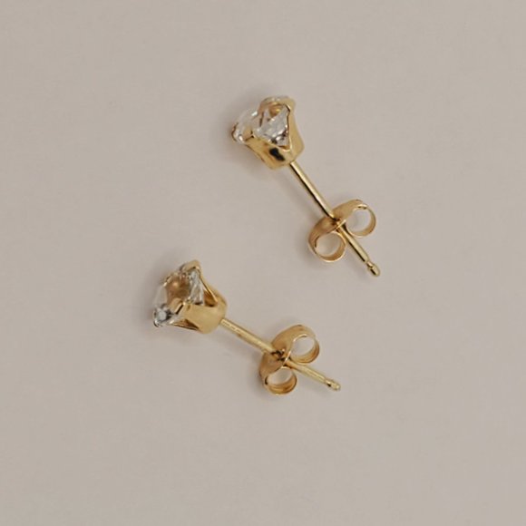 14K Yellow Gold Aquamarine (0.4ct) Stud Earrings - Picture 3 of 5